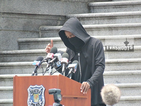 Foto de Keith Stanfield como L