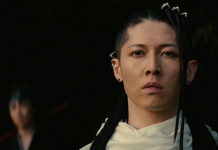Miyavi faz cosplay de Byakuya com a família Bleach_Live_Action_Análise_02
