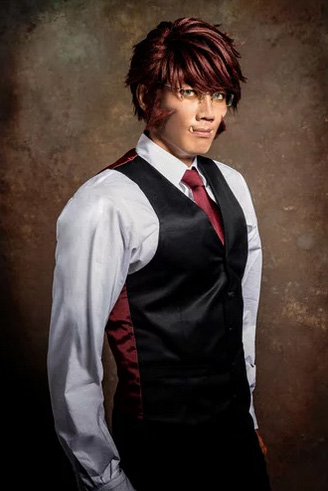 Hiroaki Iwanaga como Klaus Von Reinhartz